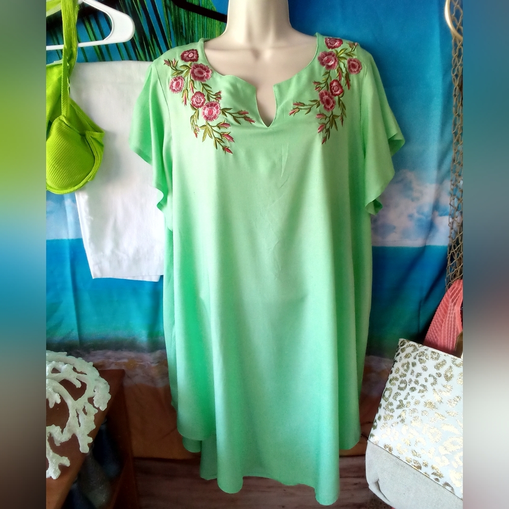 Lovely sea foam green beach coverup, one size (up to 2X) NWT
